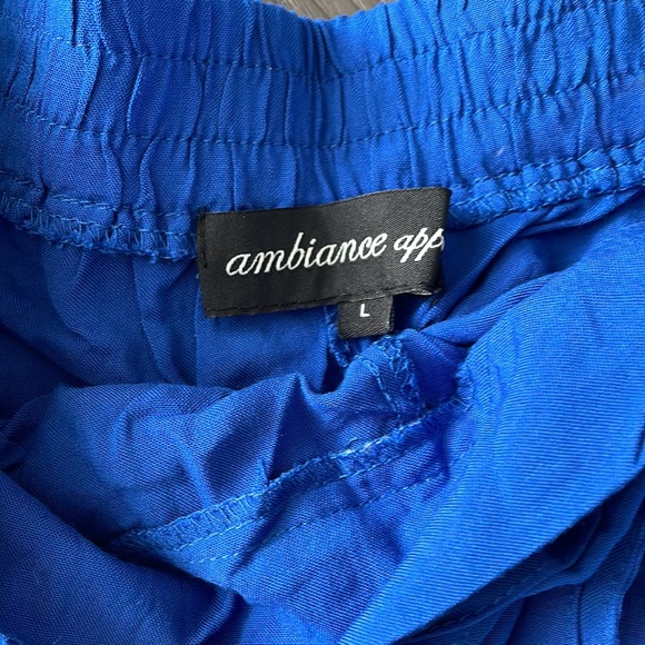 Fashion Nova Lightweight Colbalt Blue Shorts - Picture 3 of 4